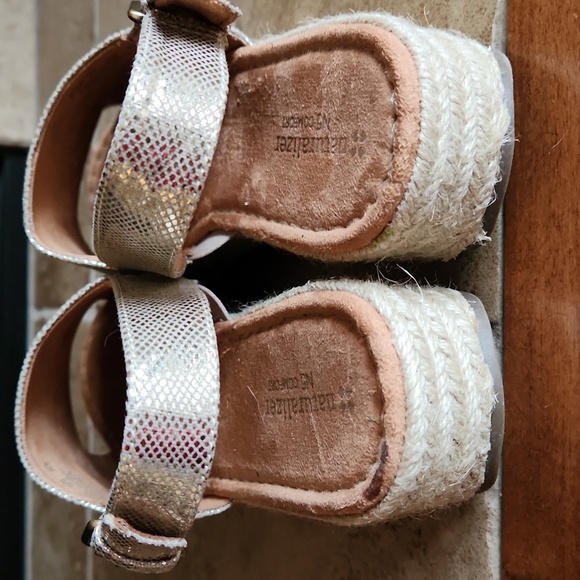 Naturalizer womans praline gold wedge sandal size 8.5 - Picture 3 of 12